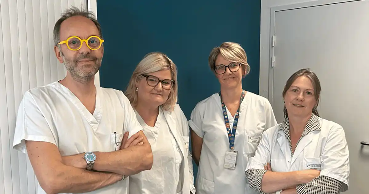 Équipe du Centre Hospitalier de Valenciennes, dont le Dr Lidvine Godaert et le Dr Antoine Lemaire